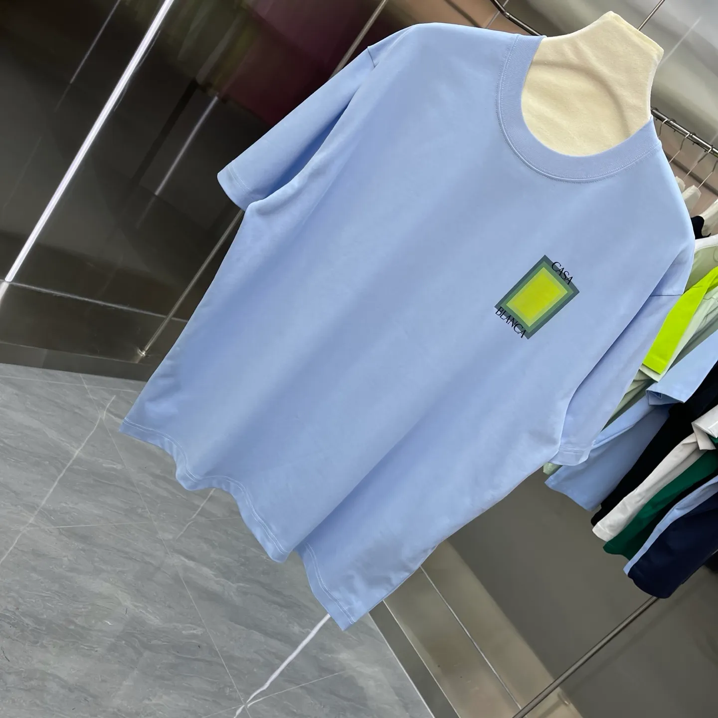 New Arrival Casablanca Casablanca Classic Series printed short-sleeved T-shirt for celebrities. It is made of Xinjiang long-staple cotton ~ grams. The color of the fabric is custom-dyed and will not shrink or fade. It feels comfortable and has a strong texture. A must-have for fashionable men and women, the Classic drop-shoulder wide version is available exclusively in In Stock! Color: White Black Green Pink Blue (5 colors) Size: S M L XL XXL